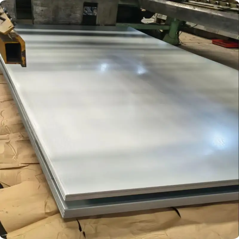 Galvanisert stål takplate